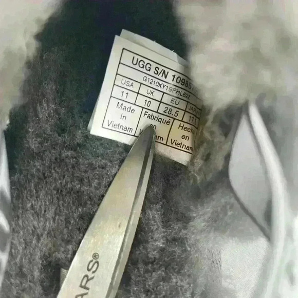 NEW UGG toddler kids fluff yeah gray back strap slipper toddler size 11 - Picture 4 of 9